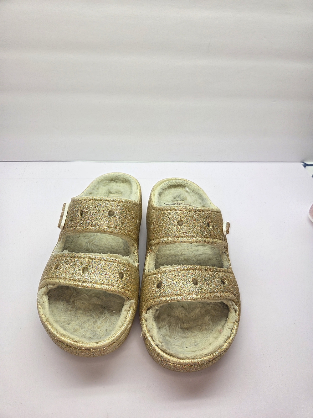 Crocs Women's Fuzzy Lined Slide Sandals Gold Glitter Size 8 - Picture 2 of 5